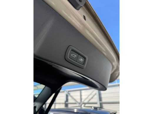 Volvo  XC40 B4 197PK Plus Dark | Trekhaak | Stoel en Stuur Verw. | HK Audio | 19'' AllSeason | Memory ActivLease financial lease