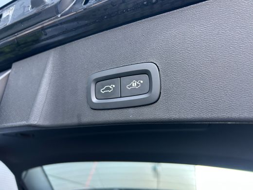 Volvo  XC40 Recharge Ultimate 70 kWh | Audio installatie premium | Cruise control adaptief met Stop&Go en stu... ActivLease financial lease