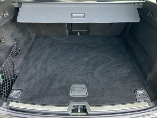 Volvo  XC60 2.0 B5 R-Design | Luchtvering | 360 camera | Sportstoel | Memory | Verwarmde voorruit | Pilot Ass... ActivLease financial lease