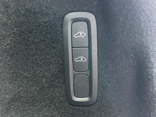 Volvo  XC60 2.0 B5 R-Design | Luchtvering | 360 camera | Sportstoel | Memory | Verwarmde voorruit | Pilot Ass... ActivLease financial lease