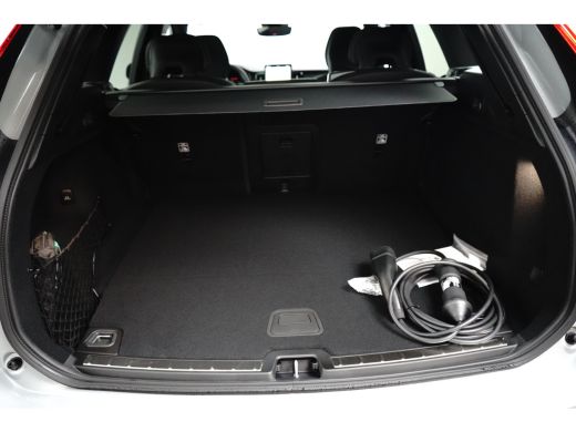 Volvo  XC60 T6 Plus Black Edition Recharge Plug-In Hybrid AWD | Facelift | 360 camera | Pano | HU-Display | C... ActivLease financial lease