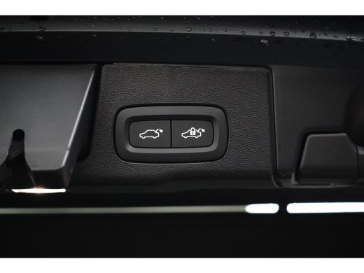 Volvo  XC60 T6 Plus Black Edition Recharge Plug-In Hybrid AWD | Facelift | 360 camera | Pano | HU-Display | C... ActivLease financial lease