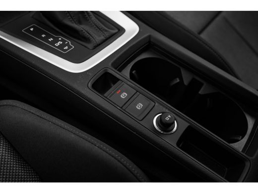 Audi Q3 35 TFSI Advanced edition 150PK | Achteruitrijcamera | Sportstoelen | Keyless Entry | Diefstalalarm ActivLease financial lease
