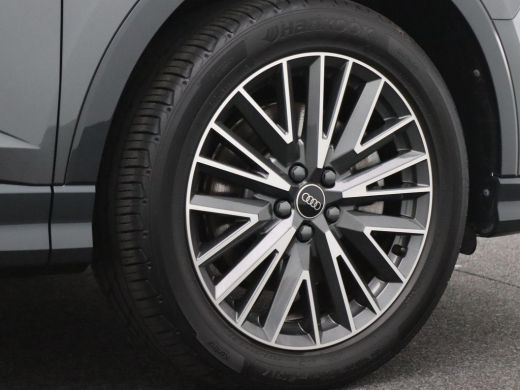 Audi Q3 45 TFSI e S Edition 245PK S-Tronic SOH 99%, Pano-Schuifdak, Trekhaak, 19" LM Velgen, Adaptieve Cr... ActivLease financial lease