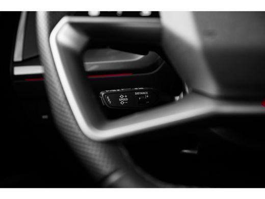 Audi Q4 e-tron S edition | Achterklep, automatisch bedienbaar | Achteruitrijcamera | Adaptive cruise control ActivLease financial lease