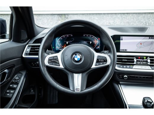 BMW 3 Serie Touring 320i Sportline Panorama / Camera / Individual / HiFi / ActivLease financial lease