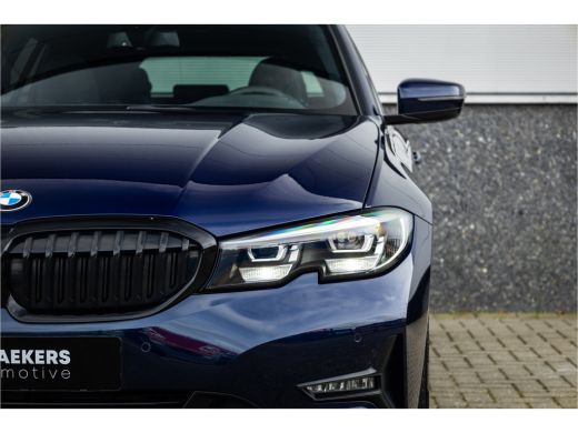 BMW 3 Serie Touring 320i Sportline Panorama / Camera / Individual / HiFi / ActivLease financial lease