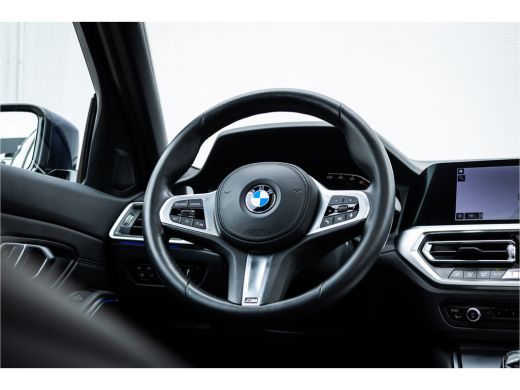 BMW 3 Serie Touring 320i Sportline Panorama / Camera / Individual / HiFi / ActivLease financial lease