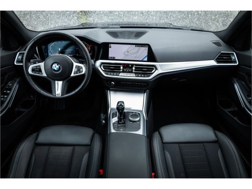 BMW 3 Serie Touring 320i Sportline Panorama / Camera / Individual / HiFi / ActivLease financial lease