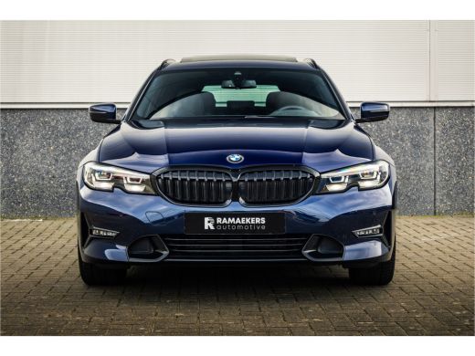 BMW 3 Serie Touring 320i Sportline Panorama / Camera / Individual / HiFi / ActivLease financial lease