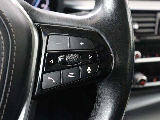 BMW 5 Serie 530e Executive | Leder | Trekhaak | Stoelverwarming | Live Cockpit | Carplay | Achterbankverwarmi... ActivLease financial lease