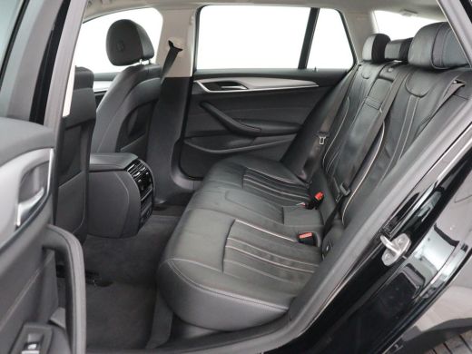 BMW 5 Serie 530e Executive | Leder | Trekhaak | Stoelverwarming | Live Cockpit | Carplay | Achterbankverwarmi... ActivLease financial lease