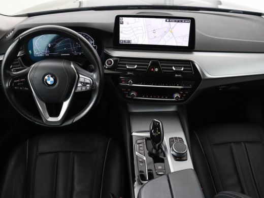 BMW 5 Serie 530e Executive | Leder | Trekhaak | Stoelverwarming | Live Cockpit | Carplay | Achterbankverwarmi... ActivLease financial lease