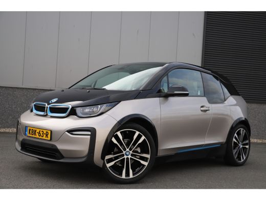 BMW i3 Executive 120Ah 42 kWh/Lodge/*Kashmir Silver*/2xAdaptive/Carplay/W-pomp/3-Fase ActivLease financial lease