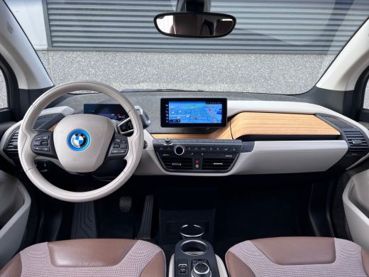 BMW i3 Executive 120Ah 42 kWh/Lodge/*Kashmir Silver*/2xAdaptive/Carplay/W-pomp/3-Fase ActivLease financial lease