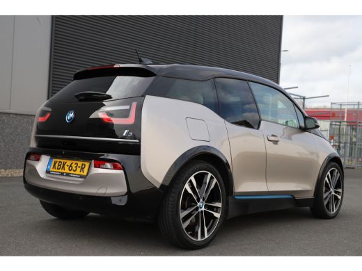 BMW i3 Executive 120Ah 42 kWh/Lodge/*Kashmir Silver*/2xAdaptive/Carplay/W-pomp/3-Fase ActivLease financial lease