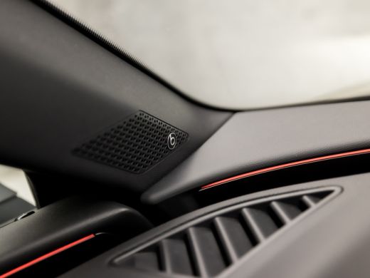 CUPRA Leon 2.0 TSI VZ Sport 301Pk Automaat (SCHUIFDAK, BLACK PACK, APPLE CARPLAY, STUUR/STOELVERWARMING, KUI... ActivLease financial lease