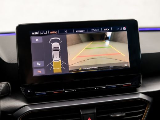 CUPRA Leon 2.0 TSI VZ Sport 301Pk Automaat (SCHUIFDAK, BLACK PACK, APPLE CARPLAY, STUUR/STOELVERWARMING, KUI... ActivLease financial lease