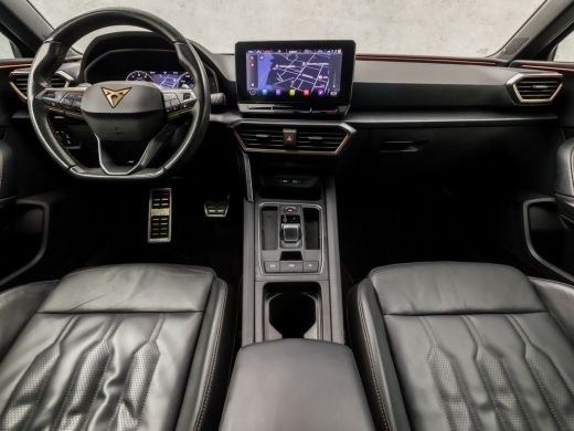 CUPRA Leon 2.0 TSI VZ Sport 301Pk Automaat (SCHUIFDAK, BLACK PACK, APPLE CARPLAY, STUUR/STOELVERWARMING, KUI... ActivLease financial lease