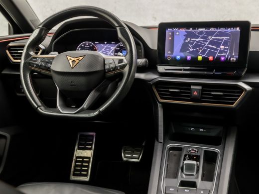 CUPRA Leon 2.0 TSI VZ Sport 301Pk Automaat (SCHUIFDAK, BLACK PACK, APPLE CARPLAY, STUUR/STOELVERWARMING, KUI... ActivLease financial lease