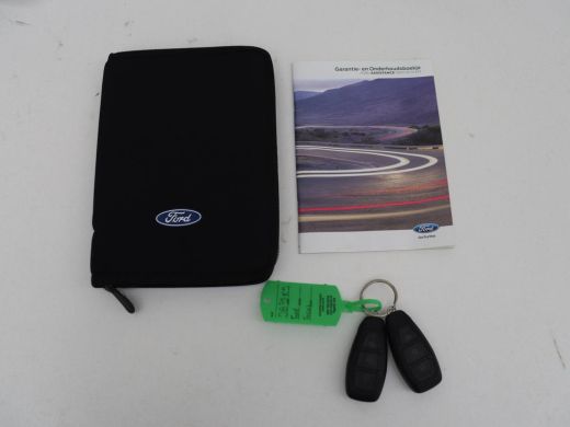 Ford Focus 1.5 EcoBoost ST Line | Stoelverwarming | Adaptive cruise | Camera | B&O Sound | Caplay | Keyless ... ActivLease financial lease