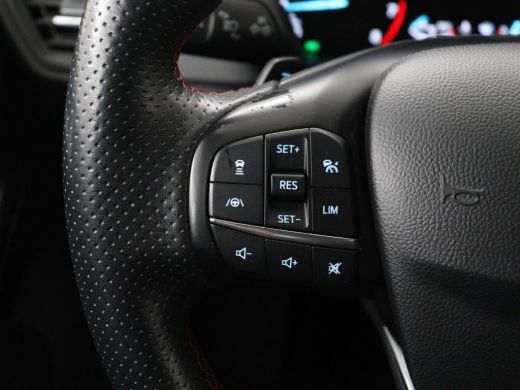 Ford Focus 1.5 EcoBoost ST Line | Stoelverwarming | Adaptive cruise | Camera | B&O Sound | Caplay | Keyless ... ActivLease financial lease