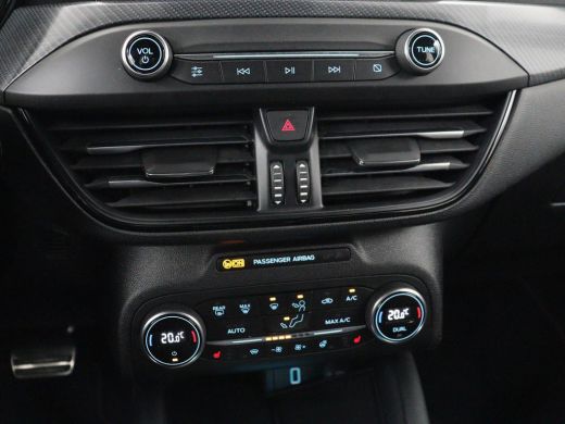 Ford Focus 1.5 EcoBoost ST Line | Stoelverwarming | Adaptive cruise | Camera | B&O Sound | Caplay | Keyless ... ActivLease financial lease