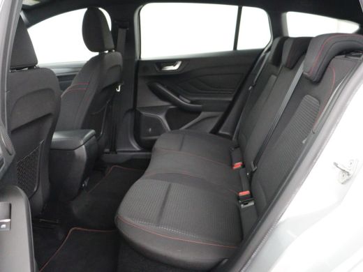 Ford Focus 1.5 EcoBoost ST Line | Stoelverwarming | Adaptive cruise | Camera | B&O Sound | Caplay | Keyless ... ActivLease financial lease