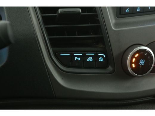 Ford Transit 2.0 TDCI L2H2 | Airco | Cruise | 2800kg Trekgew. | Trekhaak | 3 Zits | Parkeersens. | Stoelverw. ActivLease financial lease