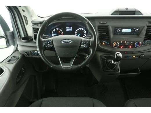 Ford Transit 2.0 TDCI L2H2 | Airco | Cruise | 2800kg Trekgew. | Trekhaak | 3 Zits | Parkeersens. | Stoelverw. ActivLease financial lease