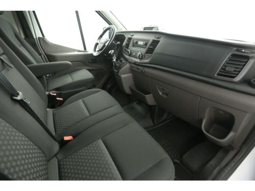 Ford Transit 2.0 TDCI L2H2 | Airco | Cruise | 2800kg Trekgew. | Trekhaak | 3 Zits | Parkeersens. | Stoelverw. ActivLease financial lease