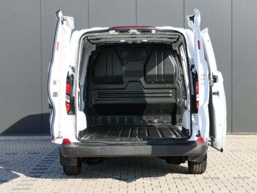 Ford Transit Custom 280 2.0 TDCI L1H1 Trend | LED Koplampen | Verwarmde Voorruit | Laadruimte pakket | CarPlay/Androi... ActivLease financial lease