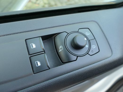 Ford Transit Custom 280 2.0 TDCI L1H1 Trend | LED Koplampen | Verwarmde Voorruit | Laadruimte pakket | CarPlay/Androi... ActivLease financial lease