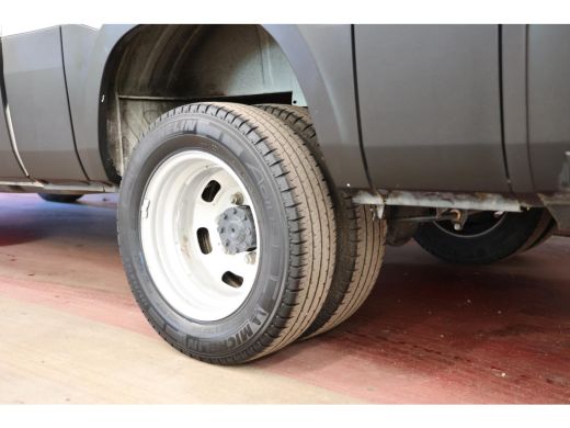 Iveco Daily 35C18HV 3.0 180PK L2H1 DUBBEL LUCHT ActivLease financial lease