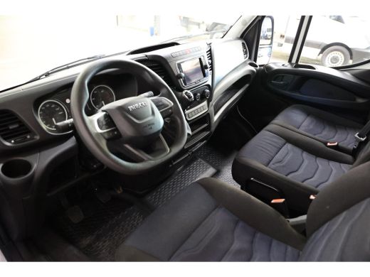 Iveco Daily 35C18HV 3.0 180PK L2H1 DUBBEL LUCHT ActivLease financial lease