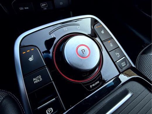 Kia e-Niro DynamicLine 64 kWh 3-Fase, Navi, Camera, Carplay, DAB ActivLease financial lease