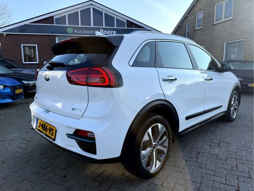 Kia e-Niro DynamicLine 64 kWh 3-Fase, Navi, Camera, Carplay, DAB ActivLease financial lease