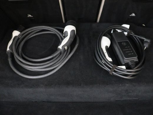 Mercedes-Benz C-Klasse 300e Business Solution Luxury | Leder | Stoelverwarming | Camera | Digital Cockpit | Park Assist ... ActivLease financial lease