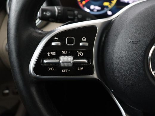 Mercedes-Benz C-Klasse 300e Business Solution Luxury | Leder | Stoelverwarming | Camera | Digital Cockpit | Park Assist ... ActivLease financial lease