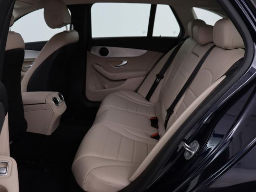 Mercedes-Benz C-Klasse 300e Business Solution Luxury | Leder | Stoelverwarming | Camera | Digital Cockpit | Park Assist ... ActivLease financial lease