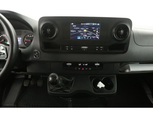 Mercedes-Benz Sprinter 317 1.9 CDI 170PK L2H1 | Airco | Cruise | 3 Zits | Trekhaak | Camera | Carplay | Navi ActivLease financial lease