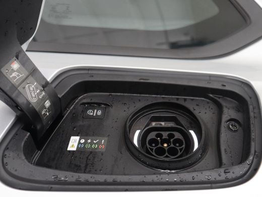 Opel Astra 1.6 Turbo Hybrid | Origineel NL | Adaptive cruise | Carplay | Parkeerhulp | Climate control | Dig... ActivLease financial lease