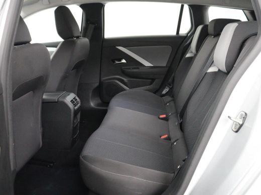 Opel Astra 1.6 Turbo Hybrid | Origineel NL | Adaptive cruise | Carplay | Parkeerhulp | Climate control | Dig... ActivLease financial lease