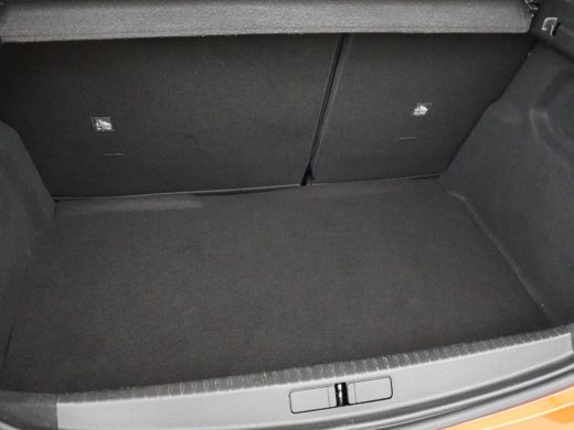 Opel Corsa-e GS Line 50 kWh | 3 Fase | Camera | Carplay | Dodehoek detectie | Cruise control | Full LED | Clim... ActivLease financial lease