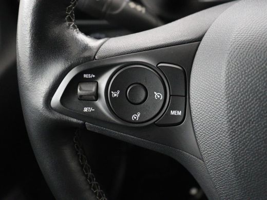 Opel Corsa-e GS Line 50 kWh | 3 Fase | Camera | Carplay | Dodehoek detectie | Cruise control | Full LED | Clim... ActivLease financial lease