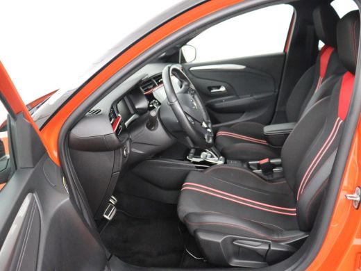 Opel Corsa-e GS Line 50 kWh | 3 Fase | Camera | Carplay | Dodehoek detectie | Cruise control | Full LED | Clim... ActivLease financial lease