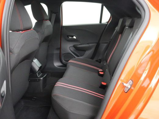 Opel Corsa-e GS Line 50 kWh | 3 Fase | Camera | Carplay | Dodehoek detectie | Cruise control | Full LED | Clim... ActivLease financial lease