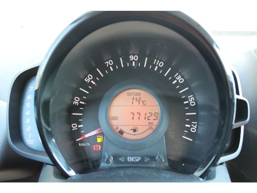 Peugeot 108 1.0 e-VTi Allure | Navi by app | Camera | Climate control | Lichtmetaal | Bluetooth | ActivLease financial lease