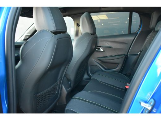 Peugeot 208 1.2 Hybrid 110 e-DCS6 GT | Panoramadak | Navigatie by App | Keyless-Entry | Full-LED | Achteruitr... ActivLease financial lease