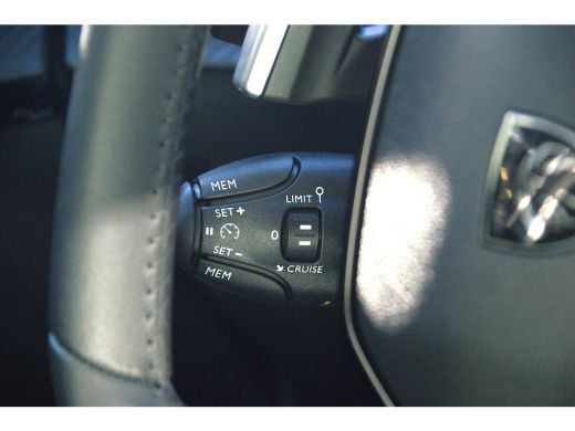 Peugeot 208 1.2 Hybrid 110PK e-DCS6 Style Automaat | Demo Deal | Parkeersensoren | Draadloze Apple Carplay/An... ActivLease financial lease